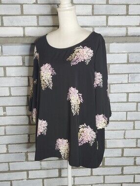 • DKNYC Women’s Short Sleeve Floral Top Plus Size 1X Black Multicolor
